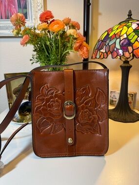 Patricia Nash 10th Anniversary Tan Floral Tooled Veg-Tanned Leather Venezia